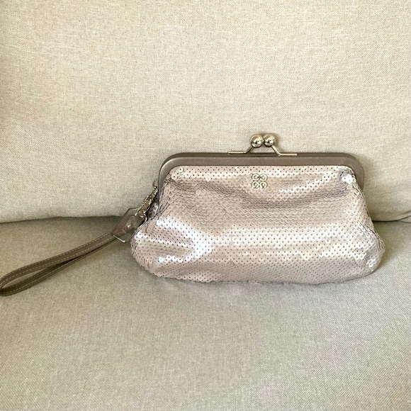 Coach Audrey Sequin Wristlet Clutch Kiss Lock Champagne Evening Bag Limited Ed.